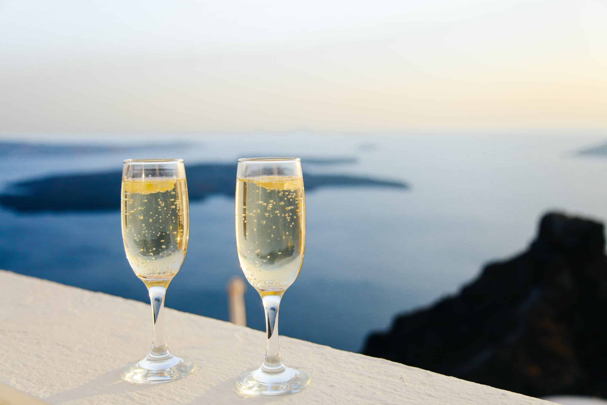 Tag en pause fra hverdagen med et glas champagne