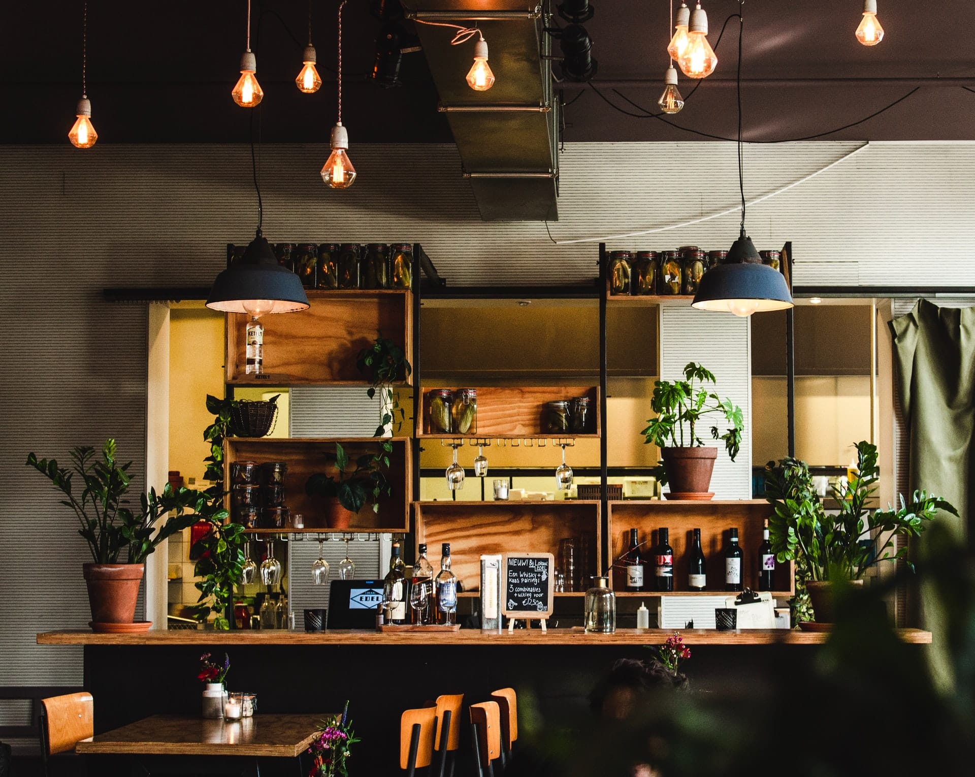 Fuldend jeres restaurant med inventar fra Zederkof
