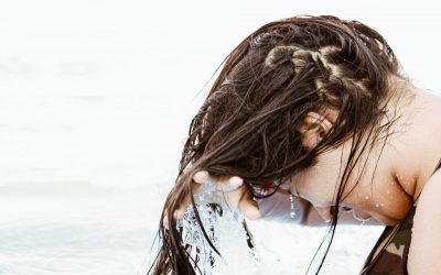 Forkæl dit hår med en lækker shampoo fra Hairoutlet